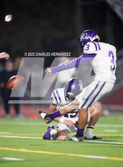 Thumbnail 3 in Lovelady vs Mart (UIL 2A Division II Quarterfinal) photogallery.