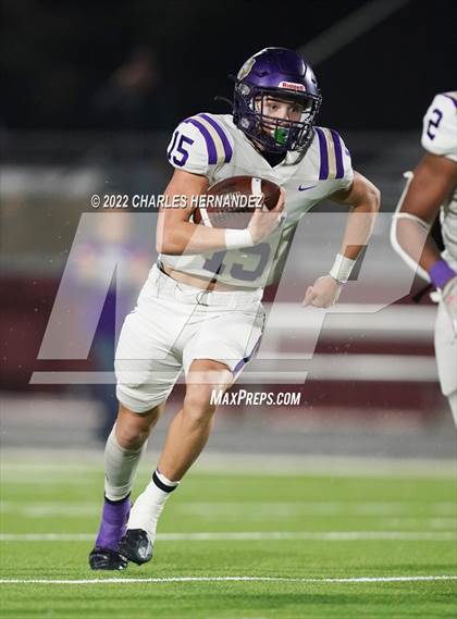 Thumbnail 2 in Lovelady vs Mart (UIL 2A Division II Quarterfinal) photogallery.
