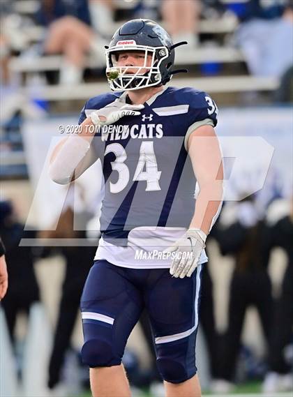 Thumbnail 1 in Cedar Hill vs. Tomball Memorial (UIL 6A Division 2 Regional Playoff) photogallery.