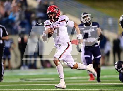 Thumbnail 2 in Cedar Hill vs. Tomball Memorial (UIL 6A Division 2 Regional Playoff) photogallery.
