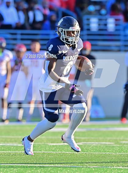 Thumbnail 1 in Cedar Hill vs. Tomball Memorial (UIL 6A Division 2 Regional Playoff) photogallery.