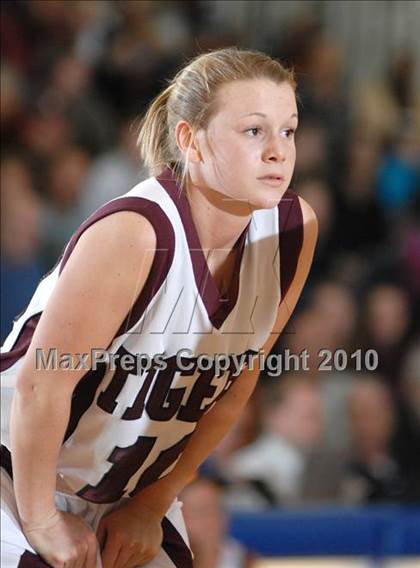 Thumbnail 1 in Kingston vs. Minisink Valley (Section 9 Class AA Final) photogallery.