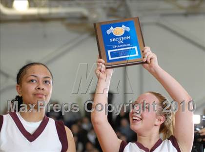 Thumbnail 2 in Kingston vs. Minisink Valley (Section 9 Class AA Final) photogallery.