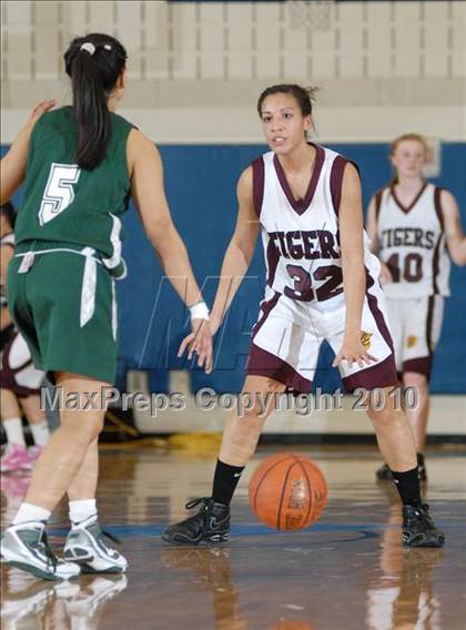 Thumbnail 1 in Kingston vs. Minisink Valley (Section 9 Class AA Final) photogallery.