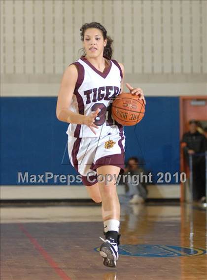 Thumbnail 3 in Kingston vs. Minisink Valley (Section 9 Class AA Final) photogallery.
