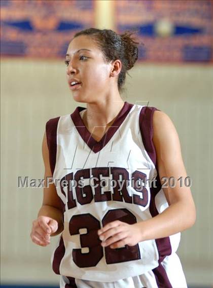 Thumbnail 2 in Kingston vs. Minisink Valley (Section 9 Class AA Final) photogallery.