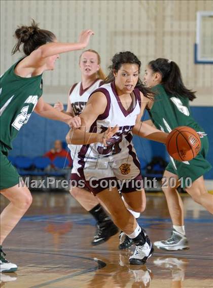 Thumbnail 3 in Kingston vs. Minisink Valley (Section 9 Class AA Final) photogallery.