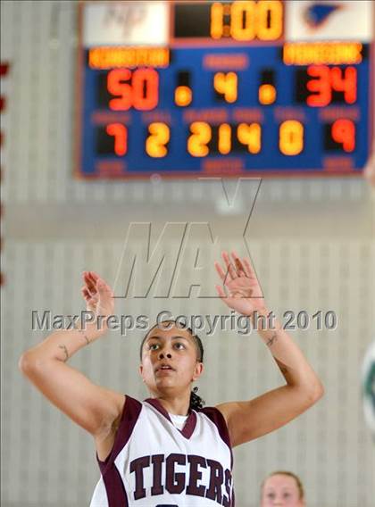 Thumbnail 3 in Kingston vs. Minisink Valley (Section 9 Class AA Final) photogallery.