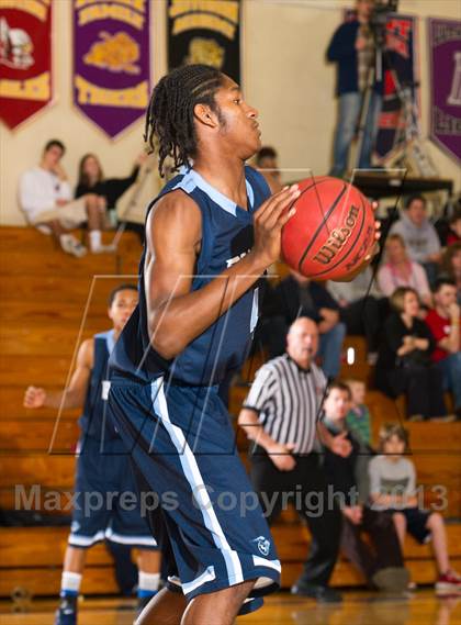 Thumbnail 3 in Vista PEAK Prep vs. Kent Denver photogallery.