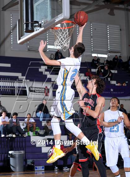 Thumbnail 3 in Foothill vs. Center (St. Hope Elite Classic) photogallery.