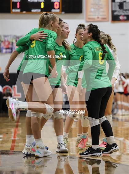 Thumbnail 1 in Lakeland vs Canyon Ridge (IHSAA 4A First Round) photogallery.