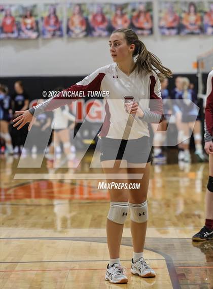 Thumbnail 2 in Lakeland vs Canyon Ridge (IHSAA 4A First Round) photogallery.