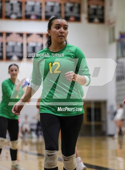 Thumbnail 2 in Lakeland vs Canyon Ridge (IHSAA 4A First Round) photogallery.