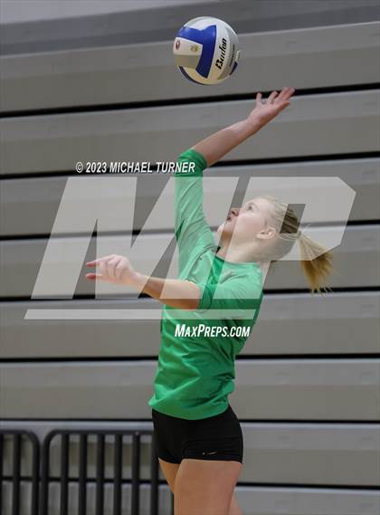 Thumbnail 2 in Lakeland vs Canyon Ridge (IHSAA 4A First Round) photogallery.
