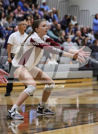 Thumbnail 2 in Lakeland vs Canyon Ridge (IHSAA 4A First Round) photogallery.
