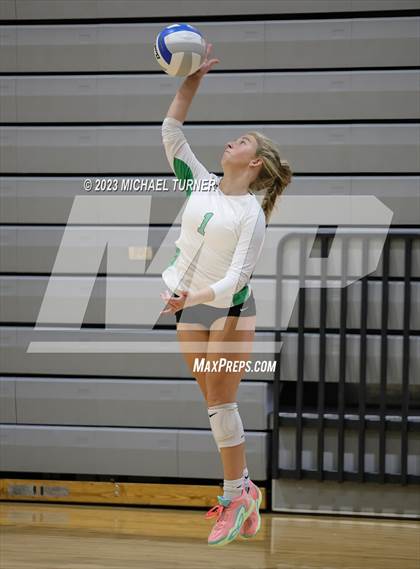 Thumbnail 1 in Lakeland vs Canyon Ridge (IHSAA 4A First Round) photogallery.