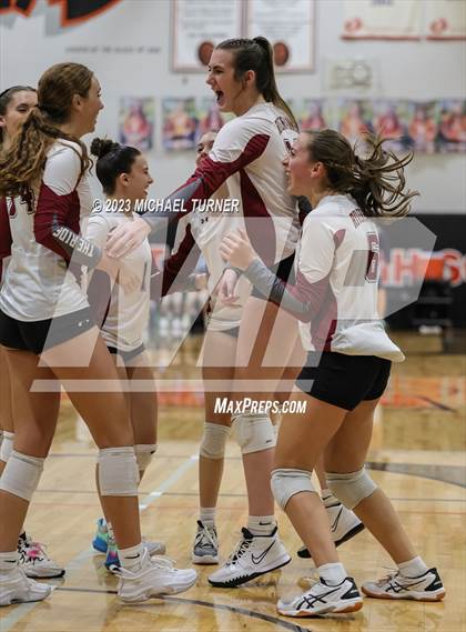 Thumbnail 3 in Lakeland vs Canyon Ridge (IHSAA 4A First Round) photogallery.