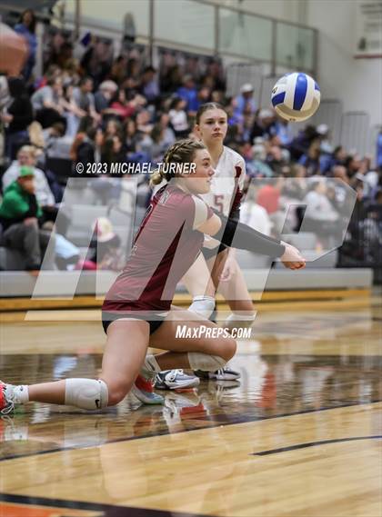 Thumbnail 3 in Lakeland vs Canyon Ridge (IHSAA 4A First Round) photogallery.