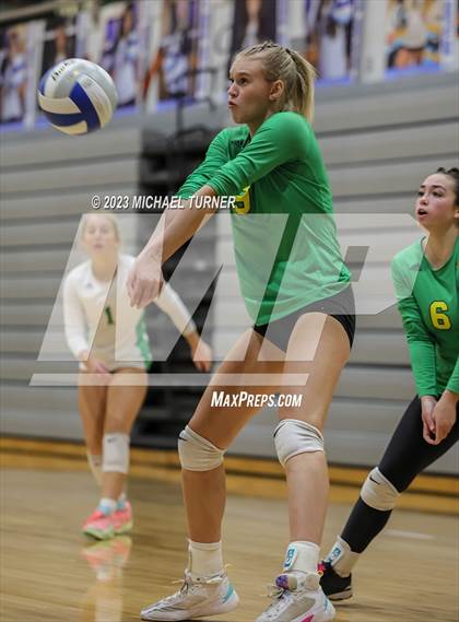 Thumbnail 3 in Lakeland vs Canyon Ridge (IHSAA 4A First Round) photogallery.