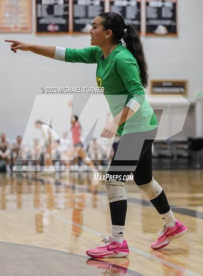Thumbnail 3 in Lakeland vs Canyon Ridge (IHSAA 4A First Round) photogallery.