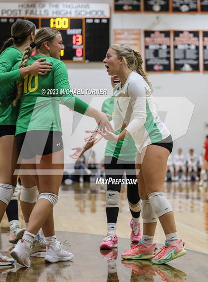 Thumbnail 1 in Lakeland vs Canyon Ridge (IHSAA 4A First Round) photogallery.