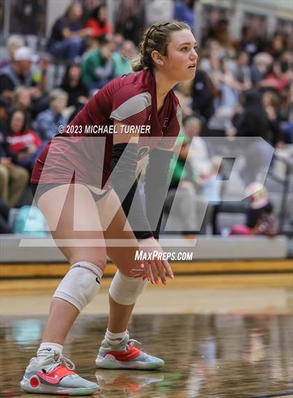 Thumbnail 2 in Lakeland vs Canyon Ridge (IHSAA 4A First Round) photogallery.