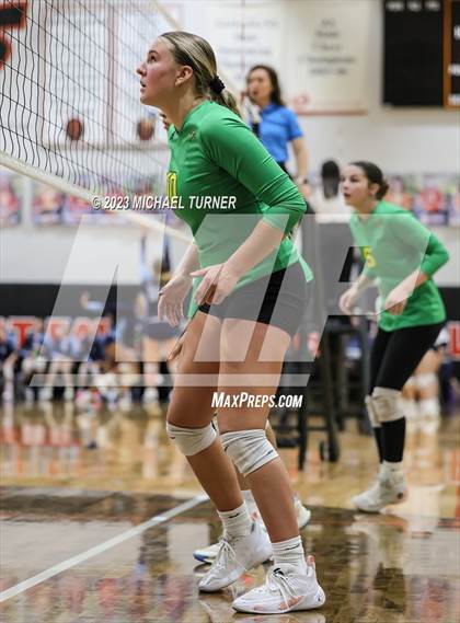 Thumbnail 3 in Lakeland vs Canyon Ridge (IHSAA 4A First Round) photogallery.