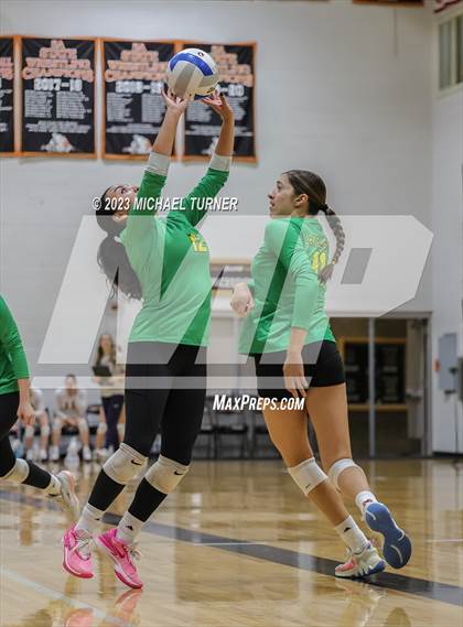 Thumbnail 1 in Lakeland vs Canyon Ridge (IHSAA 4A First Round) photogallery.