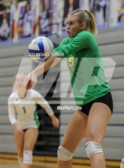 Thumbnail 1 in Lakeland vs Canyon Ridge (IHSAA 4A First Round) photogallery.