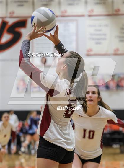 Thumbnail 2 in Lakeland vs Canyon Ridge (IHSAA 4A First Round)  photogallery.