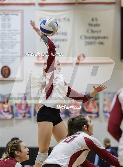 Thumbnail 1 in Lakeland vs Canyon Ridge (IHSAA 4A First Round) photogallery.