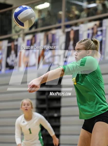 Thumbnail 1 in Lakeland vs Canyon Ridge (IHSAA 4A First Round) photogallery.