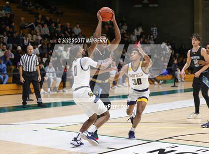 Thumbnail 3 in Huntington Prep vs Garfield Heights photogallery.