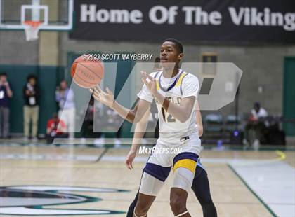 Thumbnail 3 in Huntington Prep vs Garfield Heights photogallery.