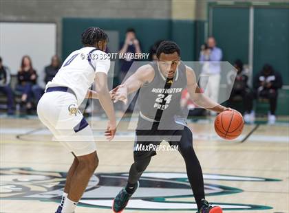 Thumbnail 2 in Huntington Prep vs Garfield Heights photogallery.