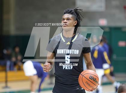 Thumbnail 1 in Huntington Prep vs Garfield Heights photogallery.
