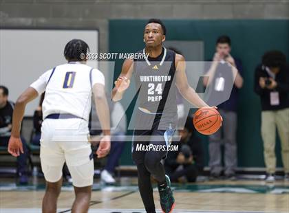 Thumbnail 3 in Huntington Prep vs Garfield Heights photogallery.