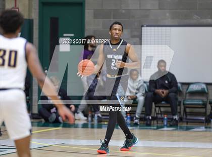 Thumbnail 2 in Huntington Prep vs Garfield Heights photogallery.