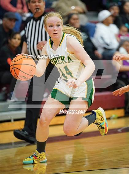 Thumbnail 2 in Eureka vs. Owyhee (NIAA 1A East Girls Semifinals) photogallery.