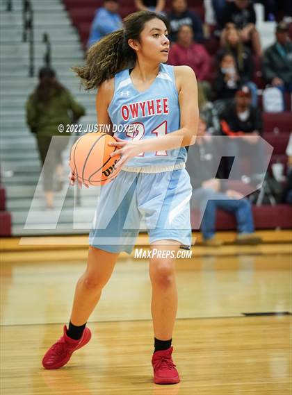 Thumbnail 2 in Eureka vs. Owyhee (NIAA 1A East Girls Semifinals) photogallery.