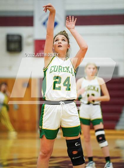 Thumbnail 2 in Eureka vs. Owyhee (NIAA 1A East Girls Semifinals) photogallery.