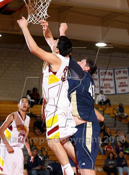 Thumbnail 3 in Wilson vs. Warren (Whittier Holiday Invitational) photogallery.