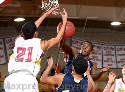 Thumbnail 1 in Wilson vs. Warren (Whittier Holiday Invitational) photogallery.