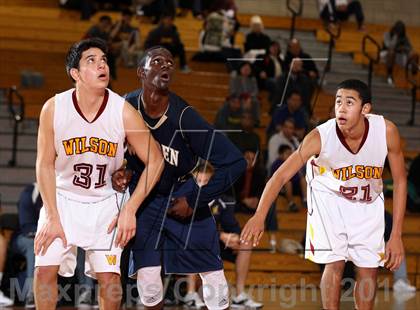 Thumbnail 2 in Wilson vs. Warren (Whittier Holiday Invitational) photogallery.