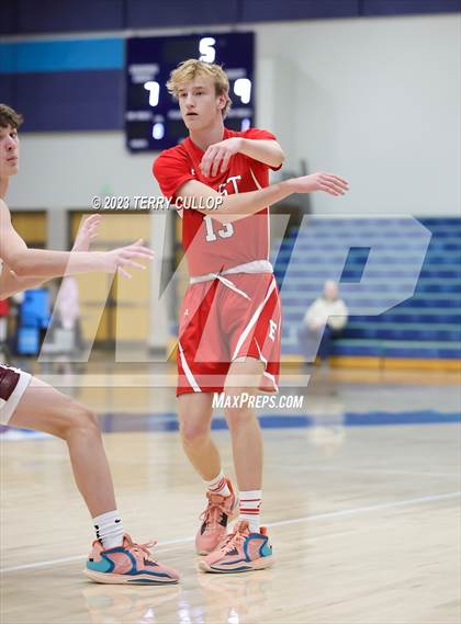 Thumbnail 3 in East vs. Morgan (Eagle Holiday Shootout) photogallery.