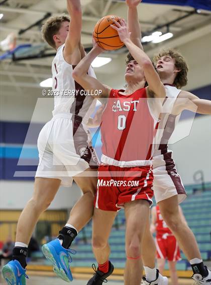 Thumbnail 3 in East vs. Morgan (Eagle Holiday Shootout) photogallery.
