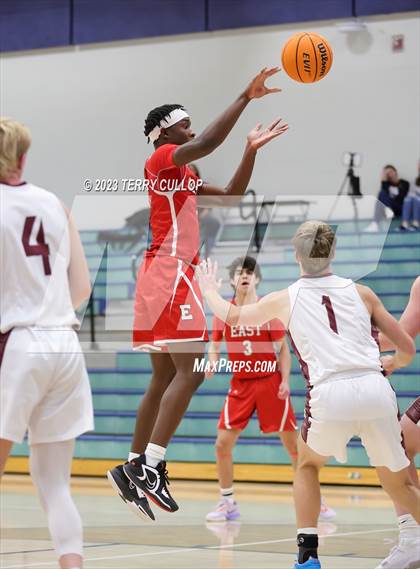 Thumbnail 2 in East vs. Morgan (Eagle Holiday Shootout) photogallery.