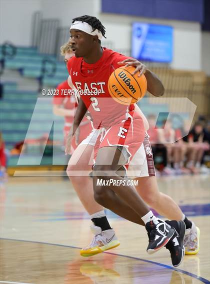 Thumbnail 2 in East vs. Morgan (Eagle Holiday Shootout) photogallery.