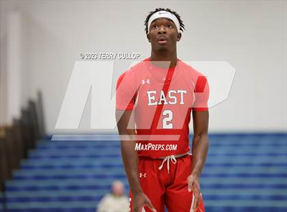 Thumbnail 2 in East vs. Morgan (Eagle Holiday Shootout) photogallery.
