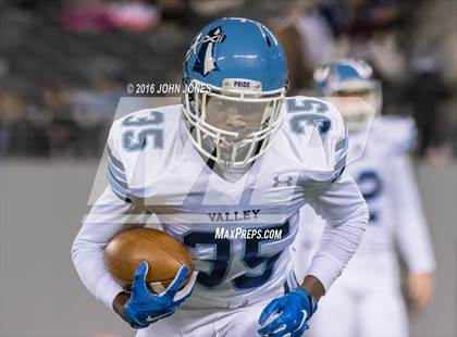 Thumbnail 2 in Wayne Valley vs. Wayne Hills (NJSIAA N1 Group 4 Final) photogallery.